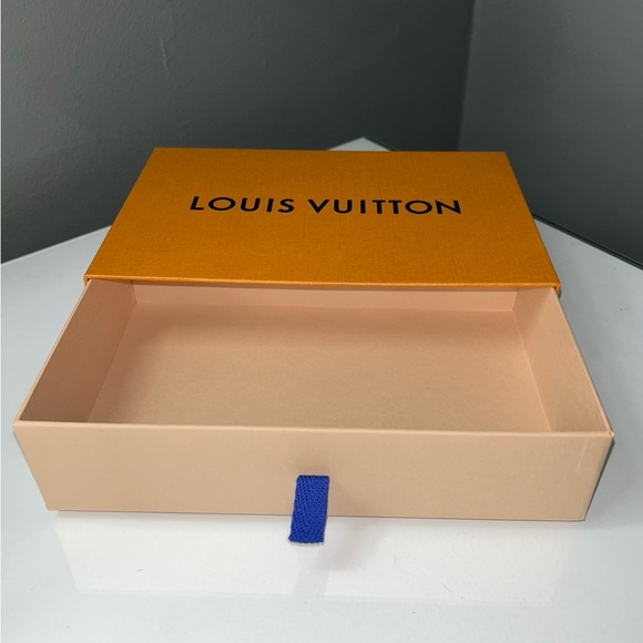 Louis Vuitton Box - Picture 6 of 9